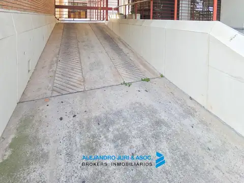 Oficina en Alquiler 37 años