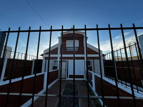 DUPLEX 2 DORMITORIOS PATIO Y COCHERA, SAN NICOLAS