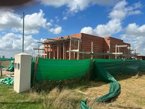 LOTE EN CONSTRUCCION VENTA DON LUIS YACHTING CLUB