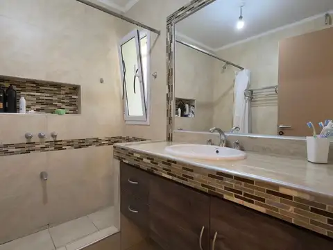 B° Estación Alvarado. Zona Sur. Mza 828 B. Casa 100