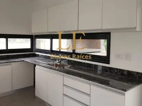 Casa en Venta al Noreste