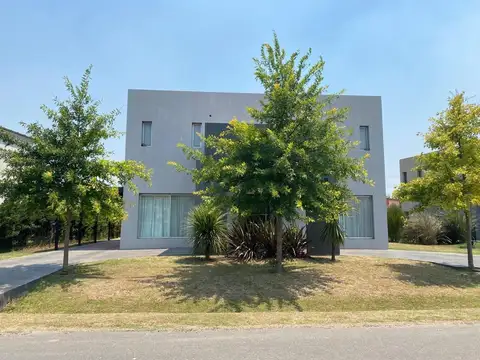 Casa en Altos de Campo grande