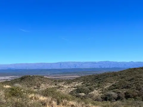 Venta de 4 Terrenos/fracciones en B° El Torreón, Calamuchita. Cód (3116)