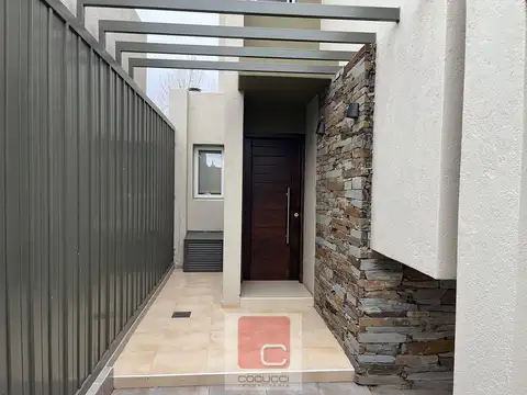 Casa Monoambiente con 5 baños
