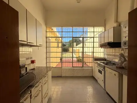 Avenida Peron 1160