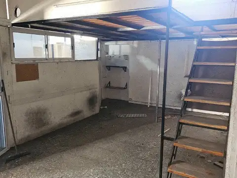 Galpon en PH con Oficina Total 7.60x29 sin Expensas