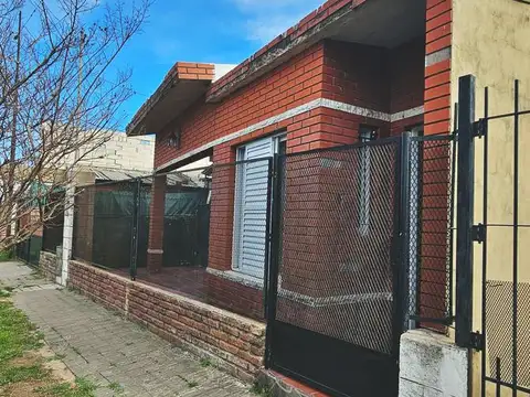 Casa de 3 Dormitorios en San Lorenzo.