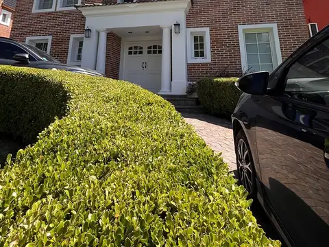 Casa Chalet  en Alquiler en Barrancas de San José, General Pacheco, Tigre