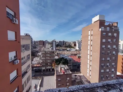 Departamento en Alquiler en Abasto, $ 220.000