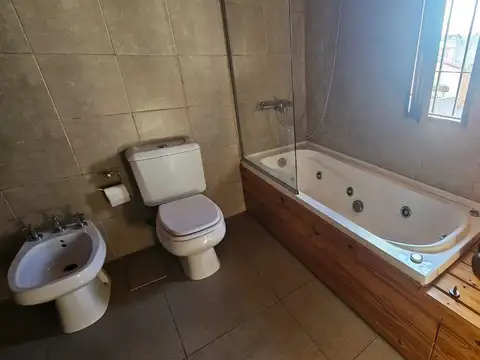 Depto Tipo Casa en Venta con 1 cocheras