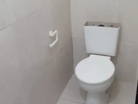 Duplex 2 dormitorios con amplio jardín compartido