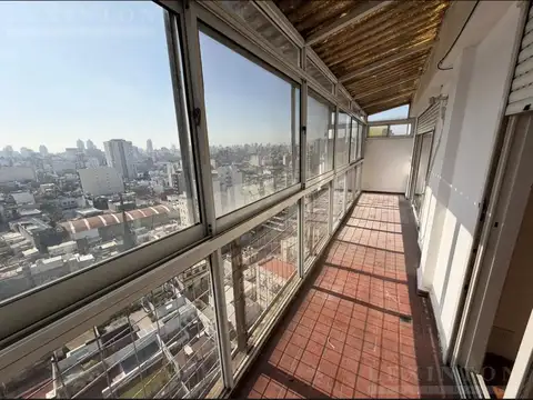 Living en L 3 Dormitorios 2 baños Cocina y Lavadero a Nuevo Vista al Rio Losa radiante con Cochera