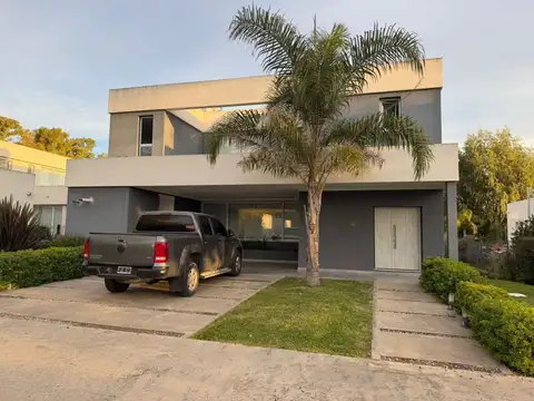 467 e/ 142 y 148 5000
