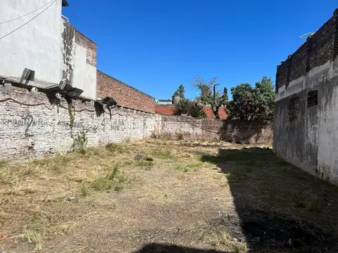 Lote en Venta salida a dos calle en Martinez