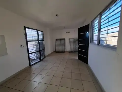 Casa en Alquiler con 1 cochera
