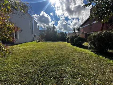 Lote en Barrio Privado Las Brisas