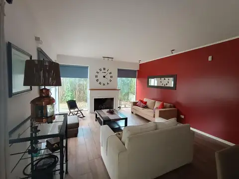 Casa en Alquiler de 4 ambientes en Pilar