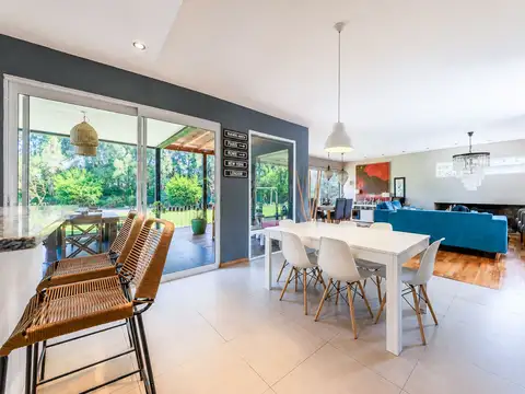 VENTA CASA 5 AMB SANTA TERESA, VILLA NUEVA,  TIGRE