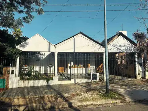 VENTA CASA 3 DOR COLINAS V. SARFIELD A REFACCIONAR