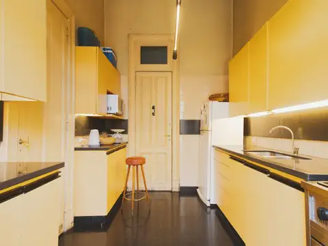 Depto Tipo Casa en Venta 100 años