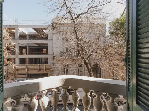 Depto Tipo Casa 6 ambientes con 2 baños