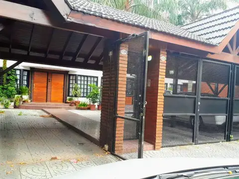 ALQUILER TEMPORARIO POR 1 AÑO  Villa Urquiza - Excelente triplex 5 amb c/3 Baños, Jardín y Cochera