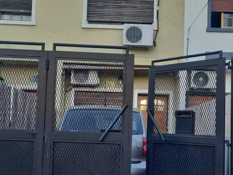 DUPLEX 4 AMB. EN ALQUILER CON COCHERA SIN EXPENSAS R. MEJIA