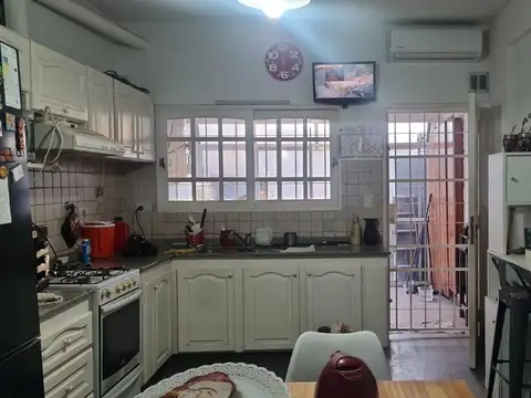 Casa en Alquiler con 1 cochera