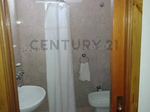 Casa de 3 Dormitorios en Venta en Ringuelet