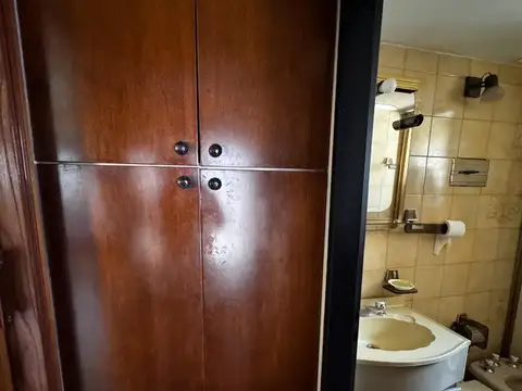 Grl M De Azcuenaga 400, Piso 1