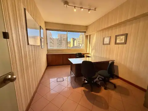 Venta oficina 430 m² con 8 cocheras en Microcentro