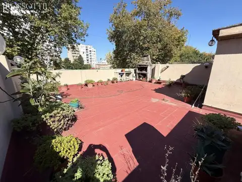 Ph de 5 amb con dep. serv. y gran terraza - Al frente - Entrada independiente - Muy luminoso