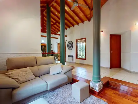Casa en Venta con 1 cochera