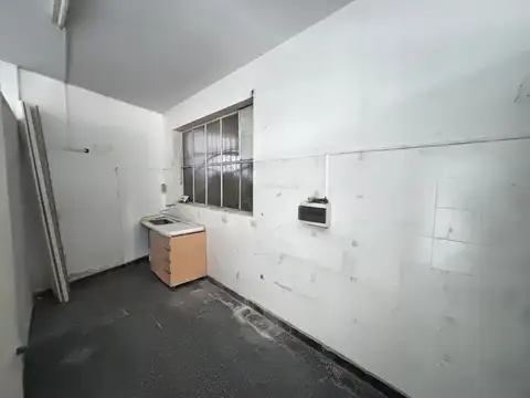 Local en Alquiler en Almagro, $ 800.000