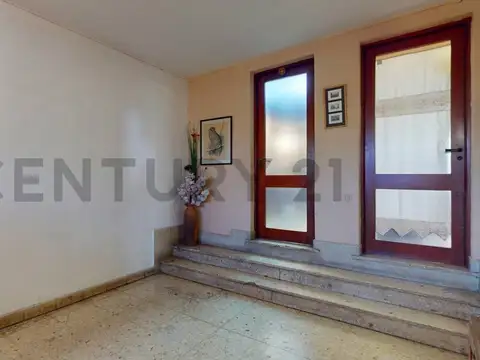 Casa 6 ambientes con 2 baños