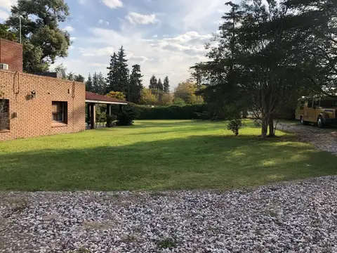 Casa 6 ambientes con 3 baños