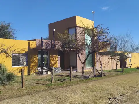 Casas 3 dorm pileta  en venta Barrio Moreras Merlo San Luis