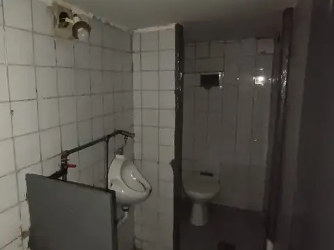 Local en Venta 82 años