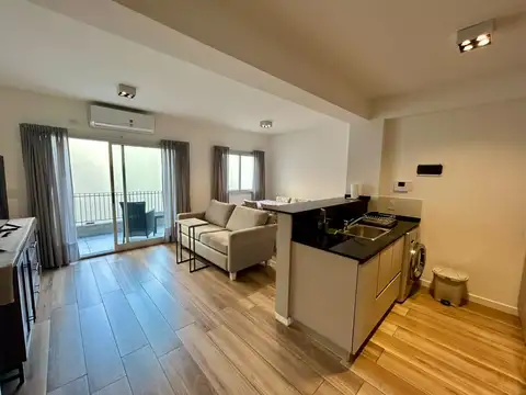 Guayaquil 100, Piso 1