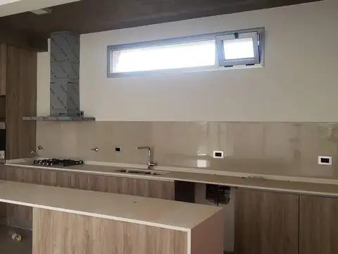 Casa en Venta al Oeste