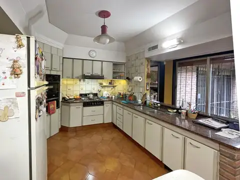 VENTA CASA 4 AMB FLORESTA - GRAN PATIO Y TERRAZA