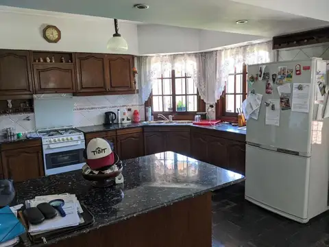 Casa 5 ambientes con 1 baño