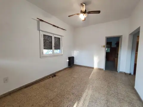 Casa 3 ambientes con 2 baños