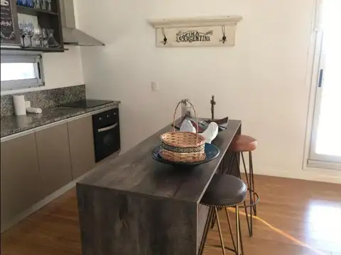 Departamento 4 ambientes con 3 baños