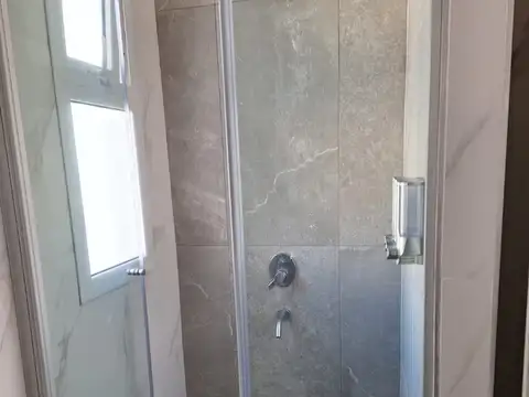 AMPLIO MONOAMBIENTE AMOBLADO