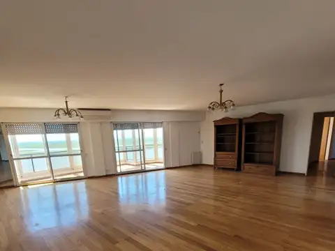 Departamento en Alquiler de 4 ambientes