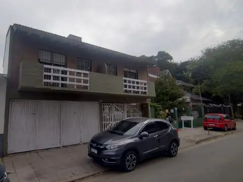 SE VENDE COMPLEJO DE DEPARTAMENTOS MAS CASA AL FONDO