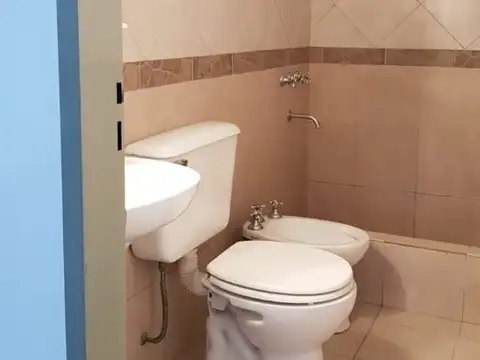 Depto Tipo Casa 2 ambientes con 1 baño