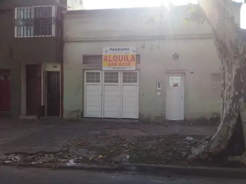 Humberto Primo 1344  - Casa De 1 Dormitorio Con Cochera En Alquiler - Barrio Ludueña, Rosario
