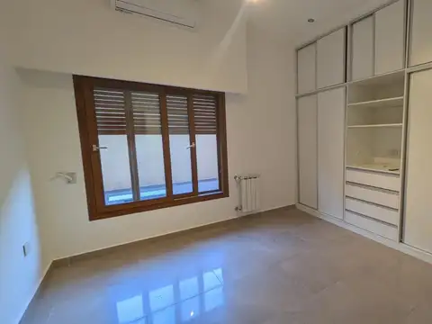 Departamento dos ambientes y cochera en excelente ubicación